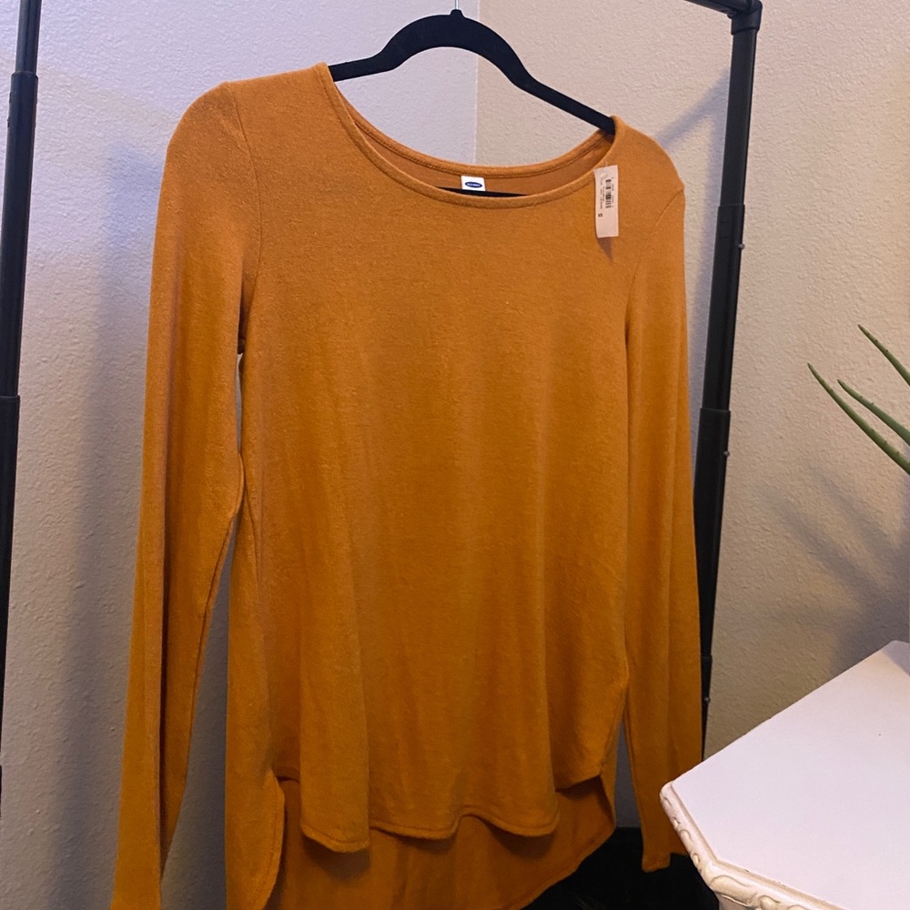 NWT long sleeved auburn top